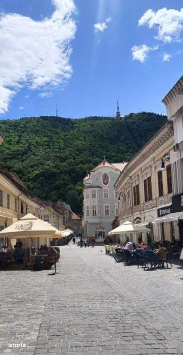 Apartament cu pod mansardabil in casa ingrijita - Piata Sfatului , Rep