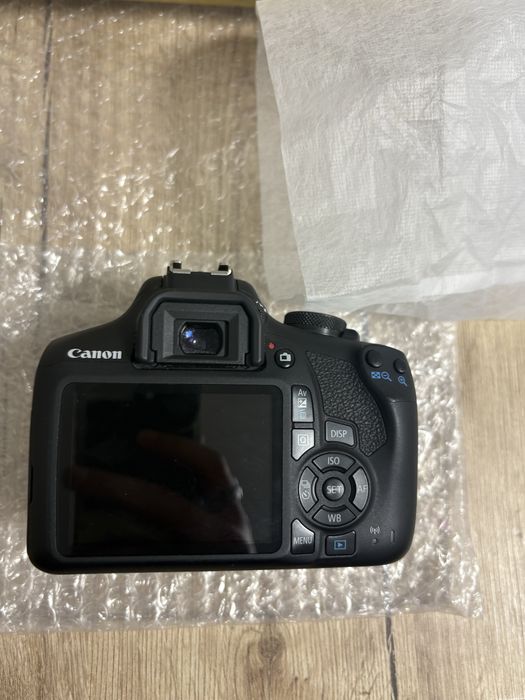 Canon DSLR 2000D