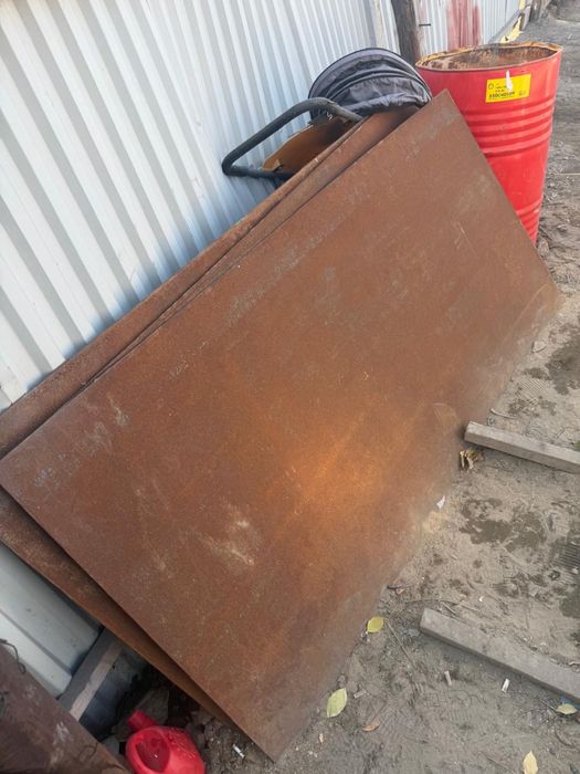 Листовой метал 5мм-1лист;8мм-2листа . Размеры 2000/1000