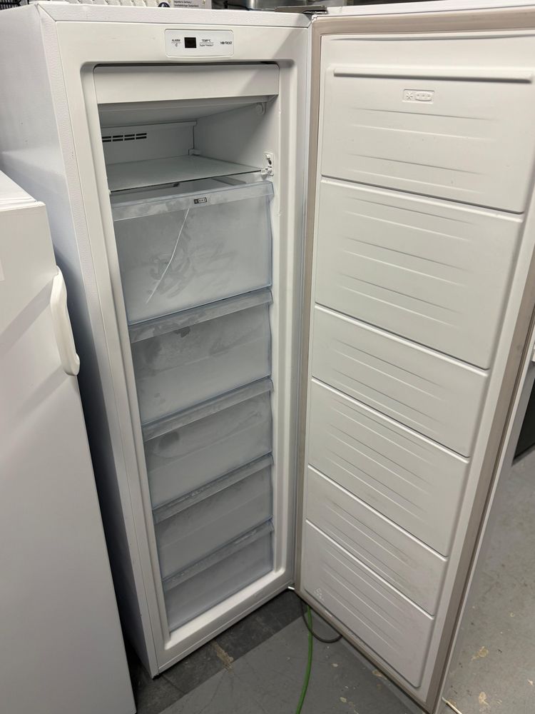 Congelator vertical No‑Frost Hisense FV245N4AW2