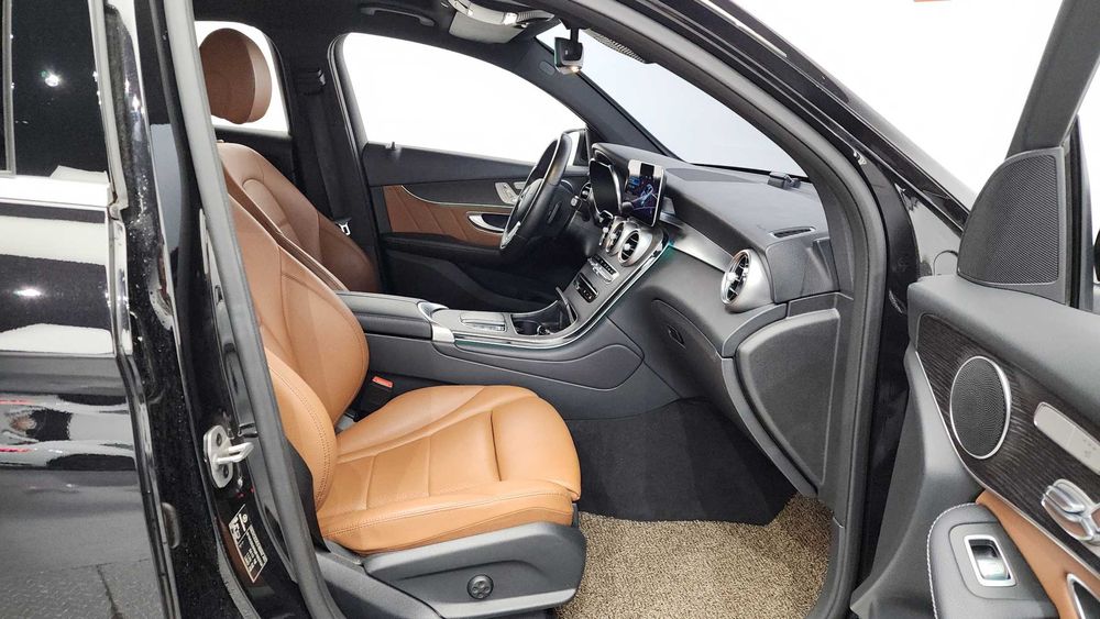 Mercedes-Benz GLC-Class GLC300e 4MATIC Coupe