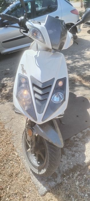 Vând scuter moto KSR Moto 125
