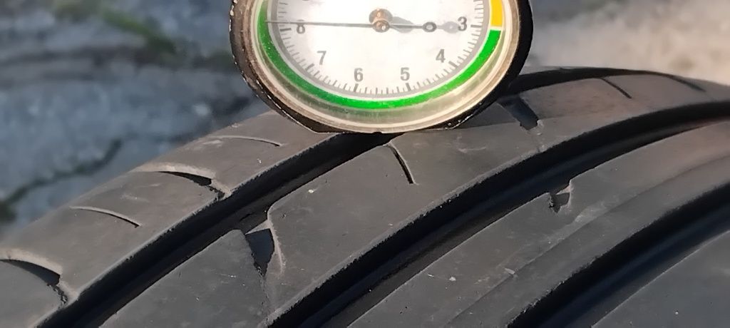 Гуми 215 50 17 Фалкен Falken 2 броя. Нов внос. Не са нови!
