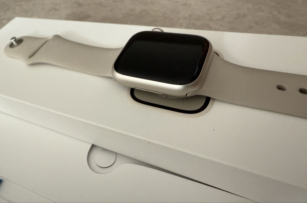 Apple Watch Series 8 Starlight 41mm 100% Battery Health