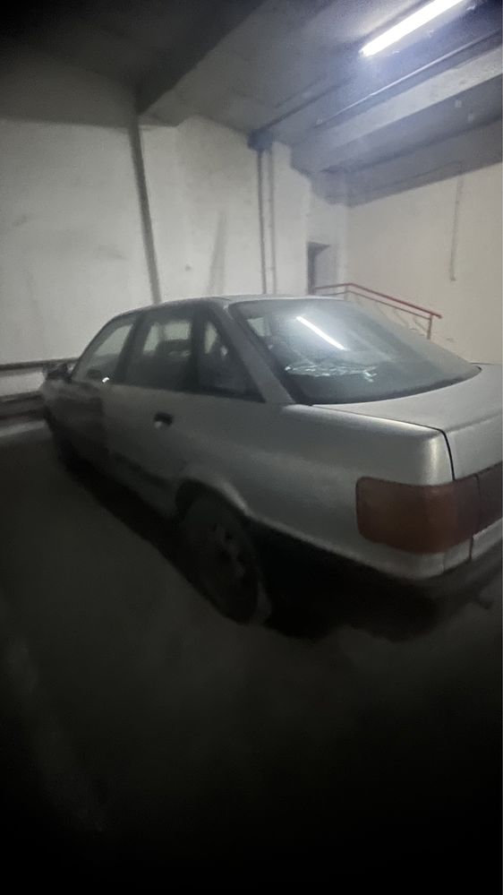 Недорого продам Audi 80