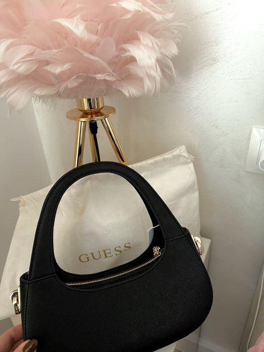 Оригинална дамска чанта Guess