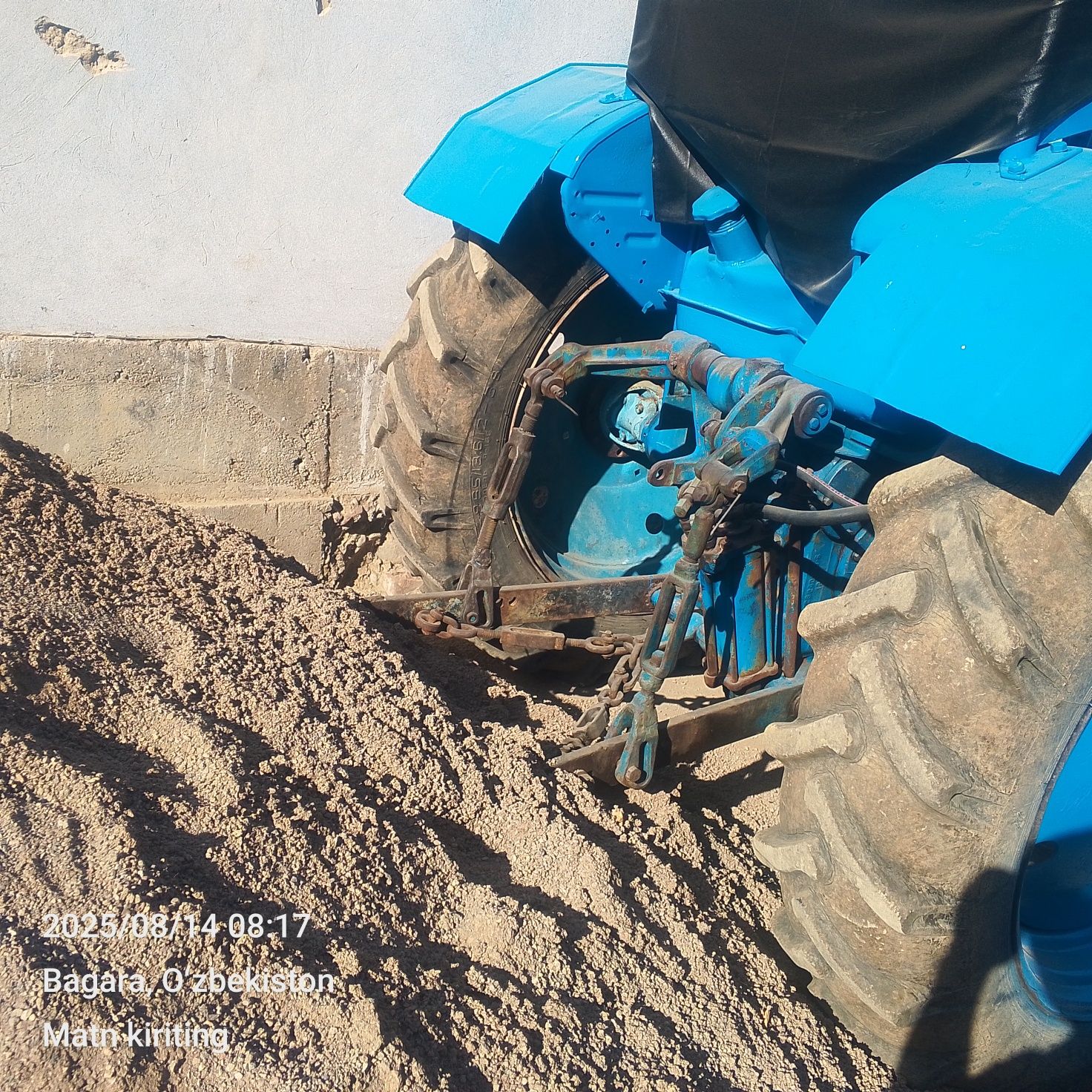 Traktor 28 sotiladi