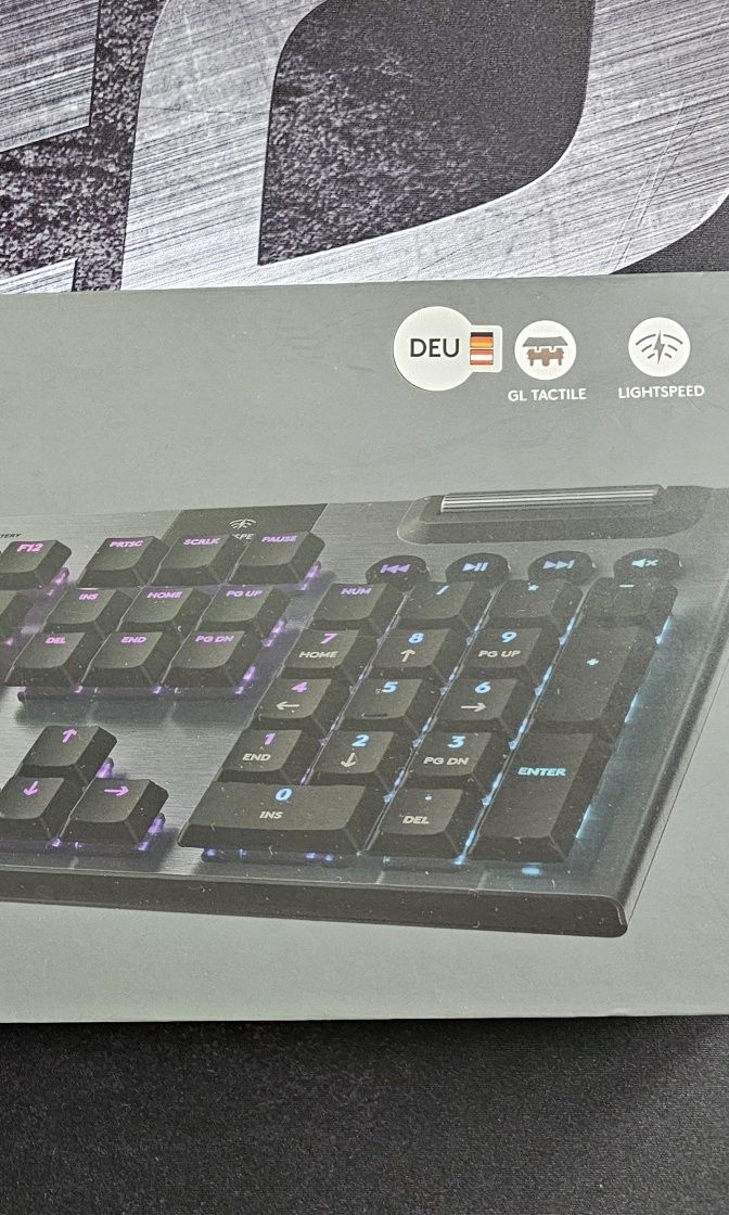 Продавам Logitech G915