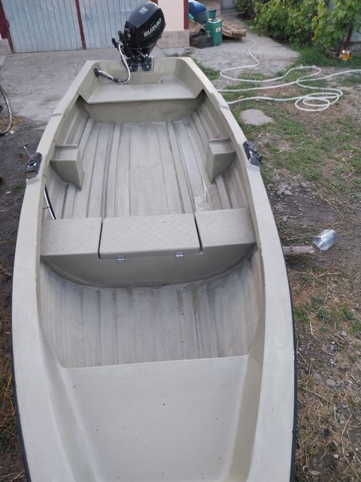 Laguna 480 cu motor suzuki 20cp