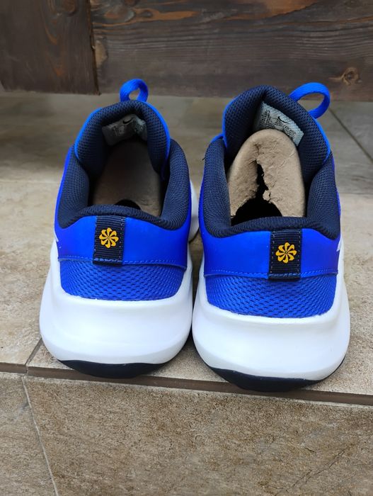 Nike Legend Essential 3, impecabili