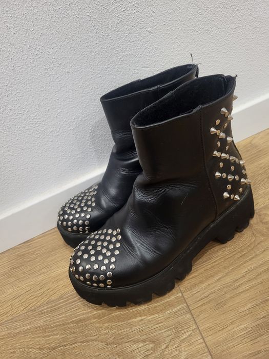 Ghete de piele naturală