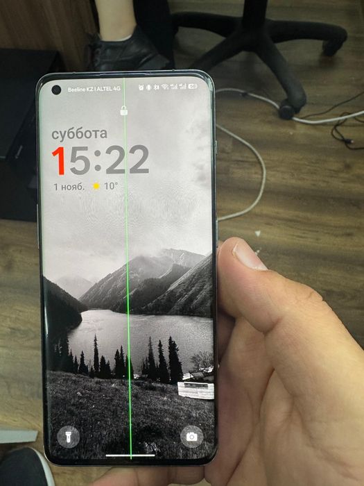 OnePlus 11 256gb зелёный полоска на экране