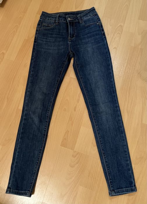 Дамски дънки в син цвят без забележки