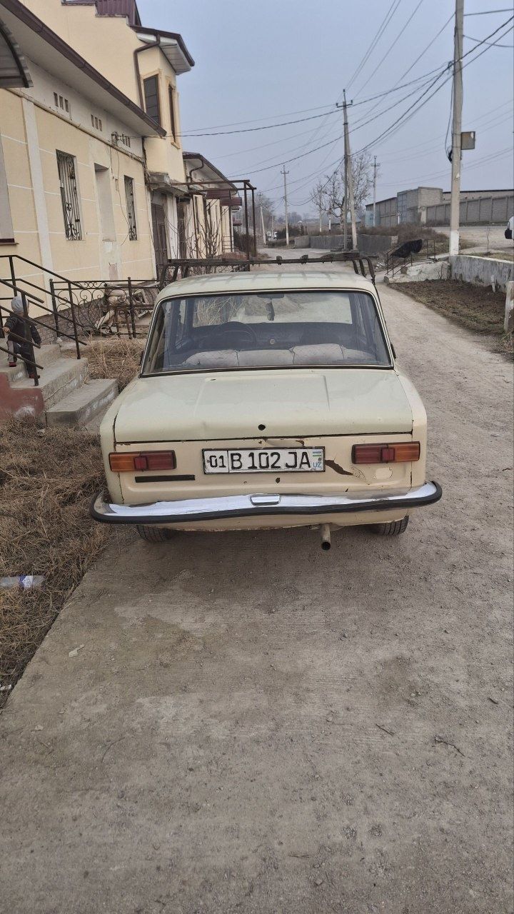 Jiguli 011 sotiladi