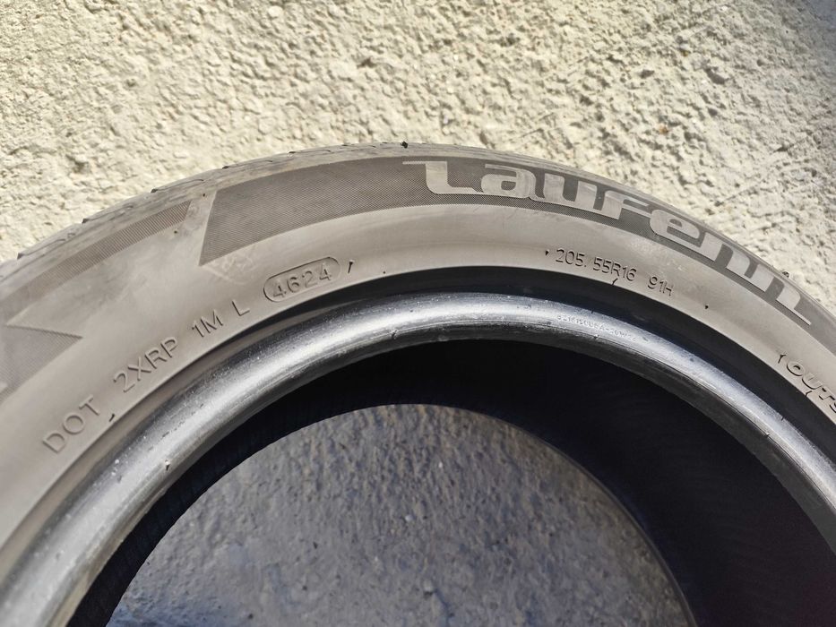 Продавам четири гуми.