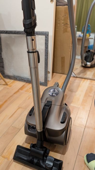 Aspirator Rowenta compact power cyclonic