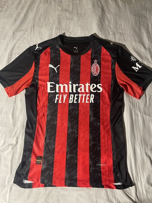 Чисто нови футболни тениски!