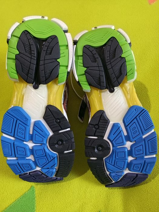 Кроссовки Balenciaga 39 р. Оригинал. Новые с биркой
