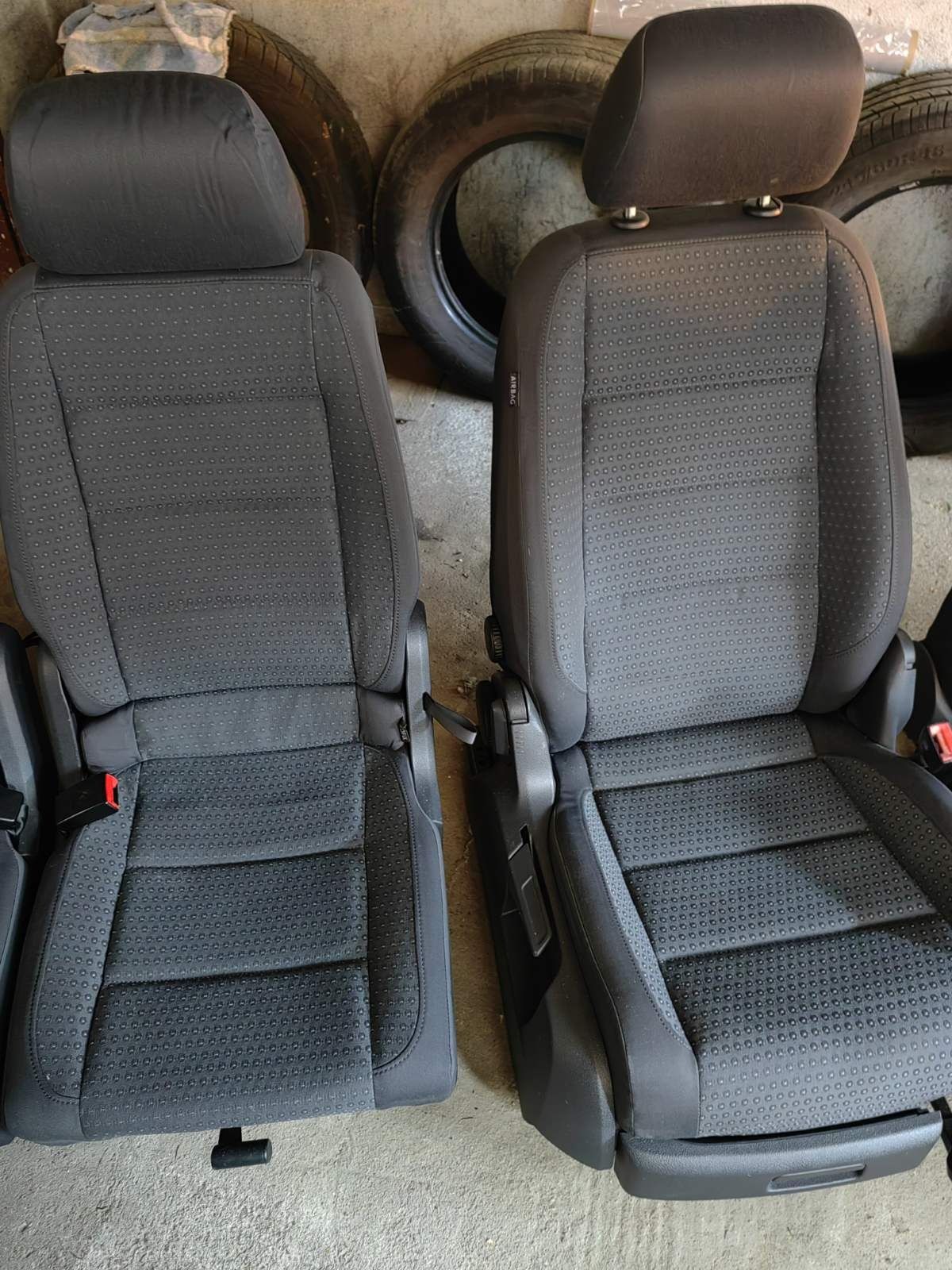 Седалки за VW Touran