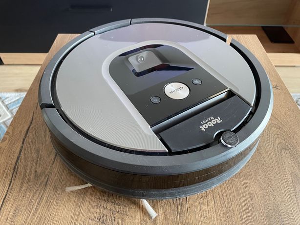 Robot de aspirare inteligent iRobot Roomba 960