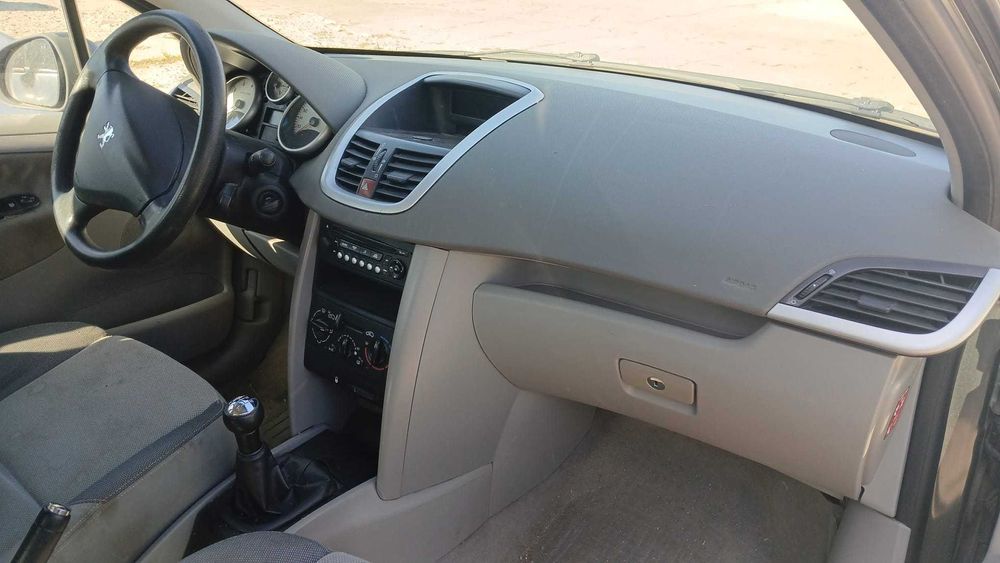 Dezmembrez Peugeot 207 1.4 Benzina DIN 2008 - KFU