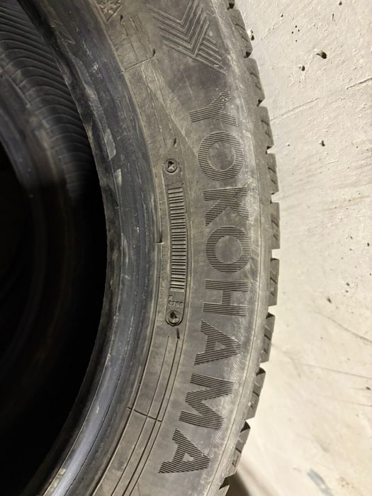 Yokohama зимний 215/55/17