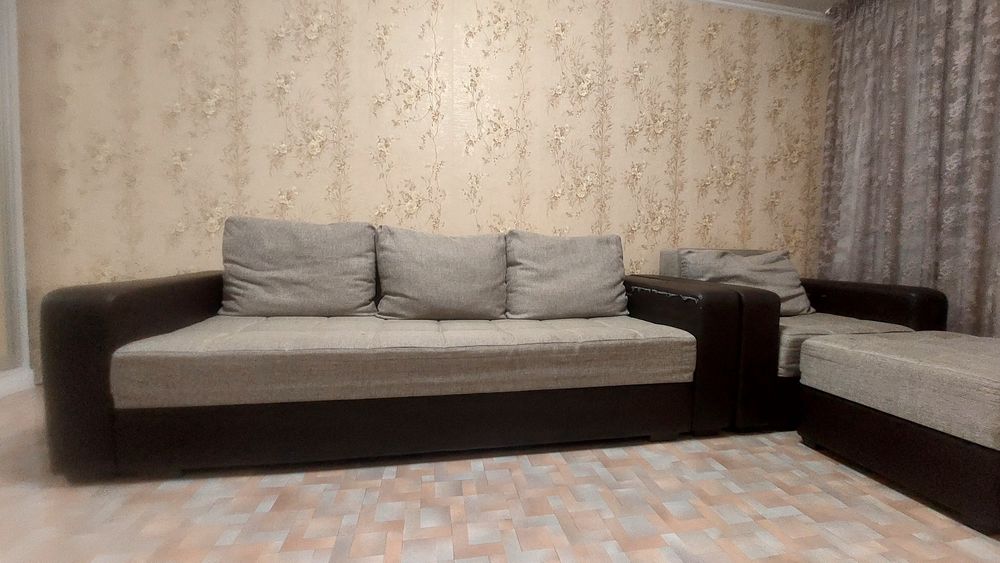 Мягкий уголок- диван, кресло,пуфик