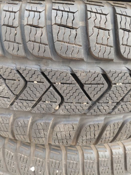 215/60/16" Pirelli 4бр.гуми