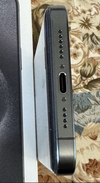 Iphone 15 Pro Max liber de retea