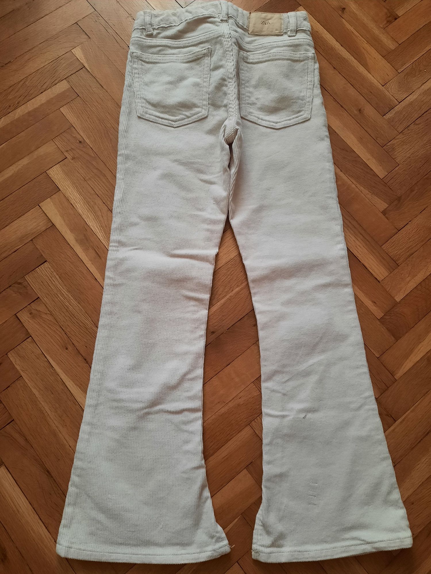 Джинси чарлстон на ZARA за момиче 140см.