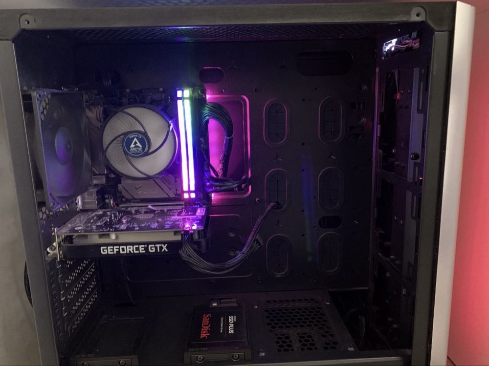 Гейминг компютър. Pc