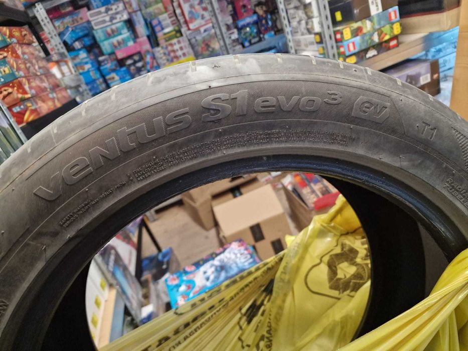 Vand 2 seturi de anvelope Hankook Ventus S1 Evo3 255/45 R19