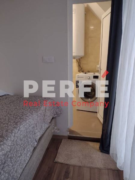 Продава се Едностаен апартамент в Бургас, Център - 72 кв.м за 2987 €/кв.м - Снимка #4