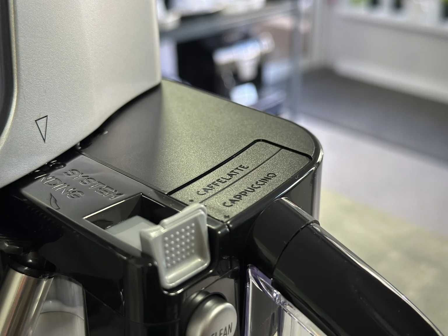 Кафемашина DeLonghi Magnifica Pronto Cappuccino
