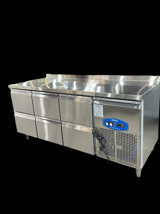 Промышленная холодильник столь