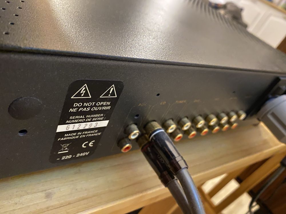 Amplificator Atoll in200se (200watts in 4ohm,120watts in 8ohm)