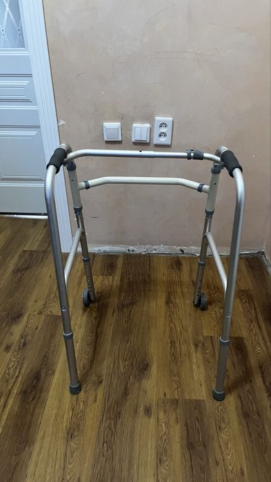 ходунок для инвалидов