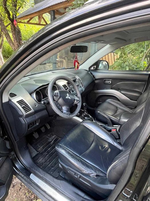 Vand Mitsubishi Outlander 2007 2.0 Diesel - cititi cu atentie anuntul!