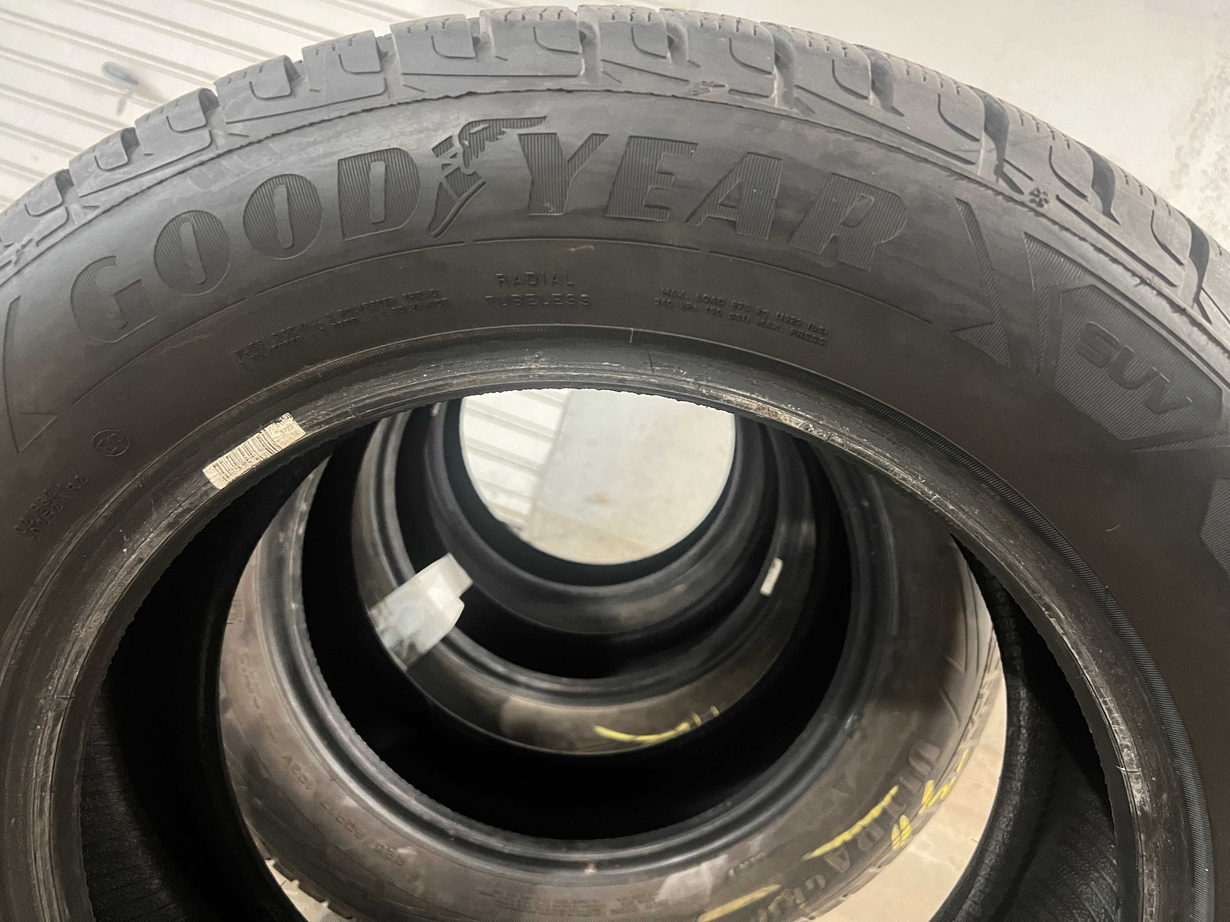 Зимни гуми Good Year 226/60 17R