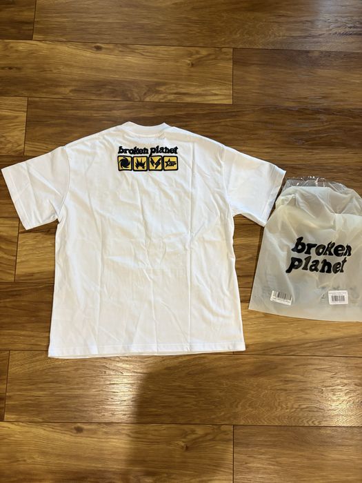 Broken Planet Тениска