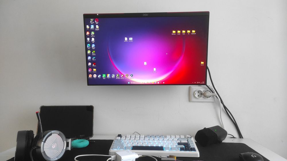 Монитор игровой 240 гц AOC +