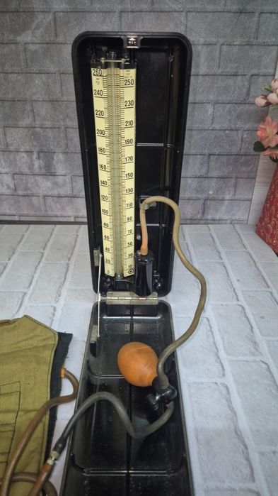 Продам тонометр СССР