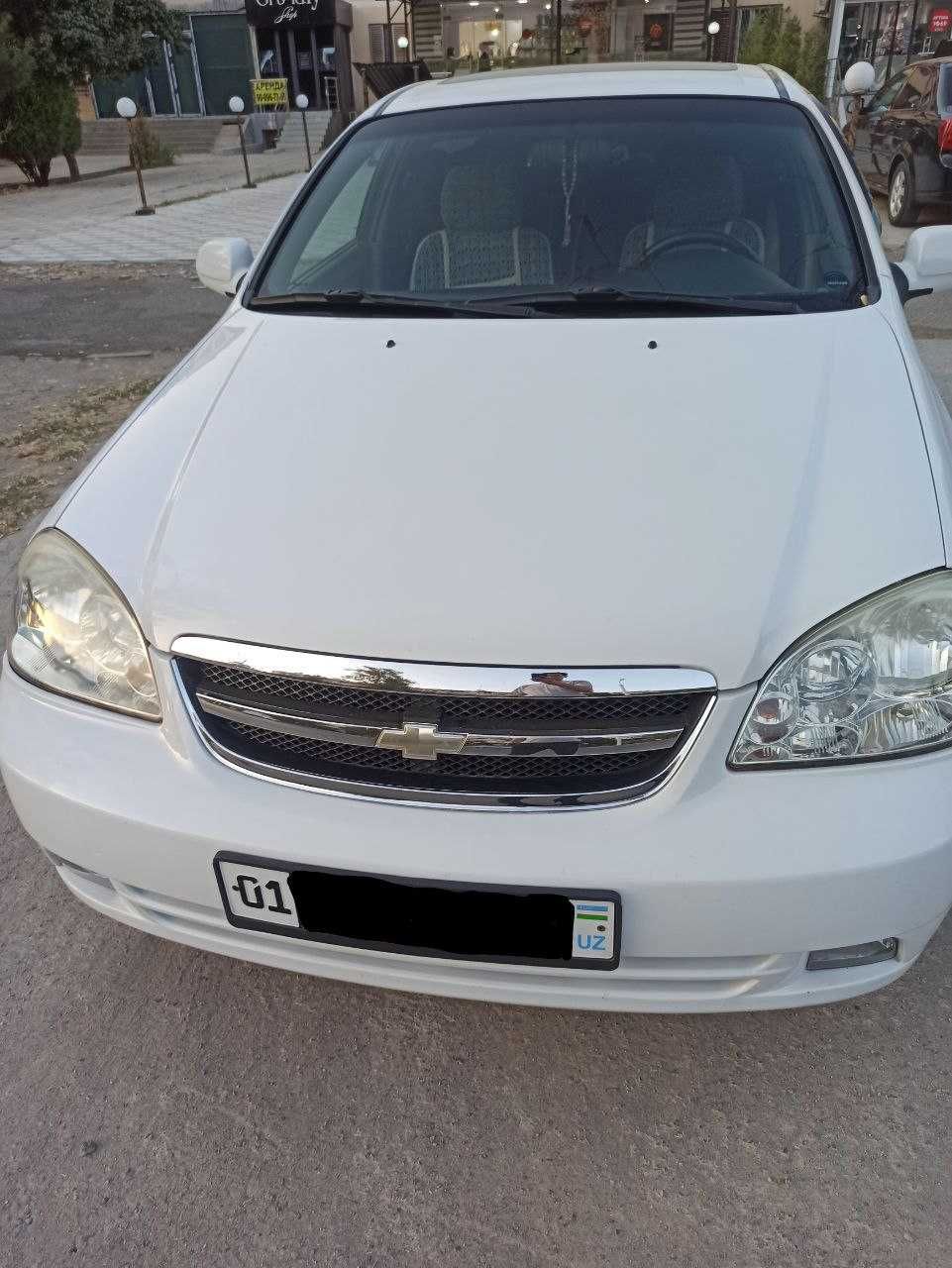 Продаётся Lacetti 1.8 cdx