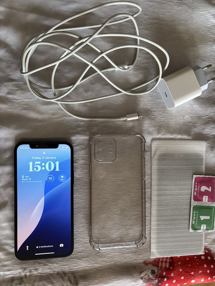 Iphone 12.
