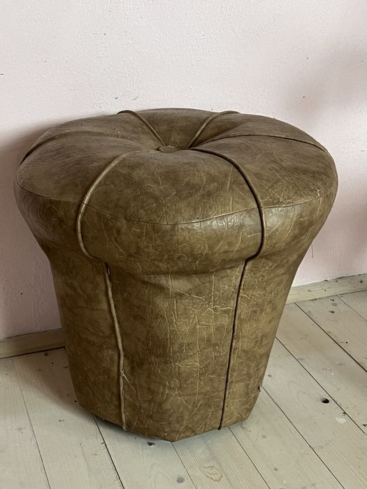 Vand taburet chesterfield