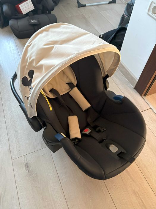 Vand carucior Hauck Disney Rapid 4 Plus Trio Set + baza Isofix