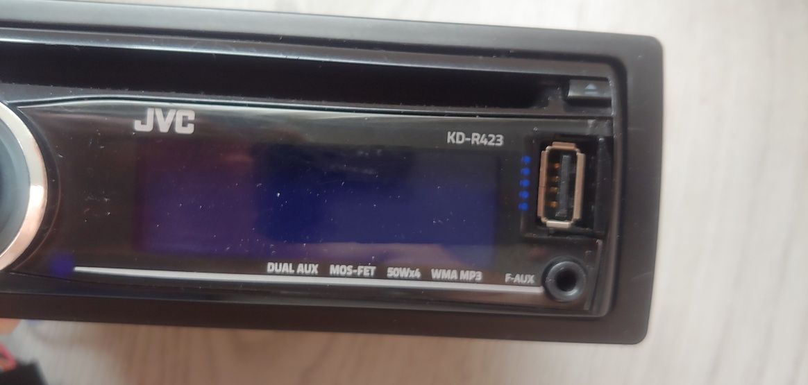 JVC KD - R423 radio cd/mp3 usb