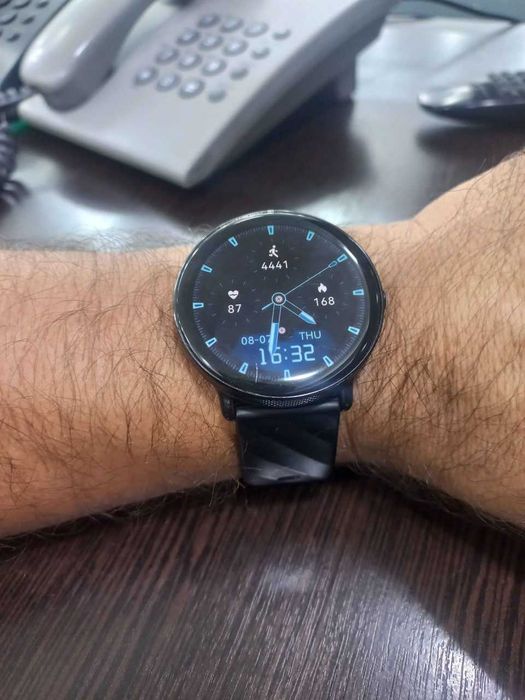 Спортивные часы Ciberer BTalk 2, Amoled-дисплей Ultra HD