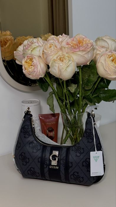 Сумка от Guess новая