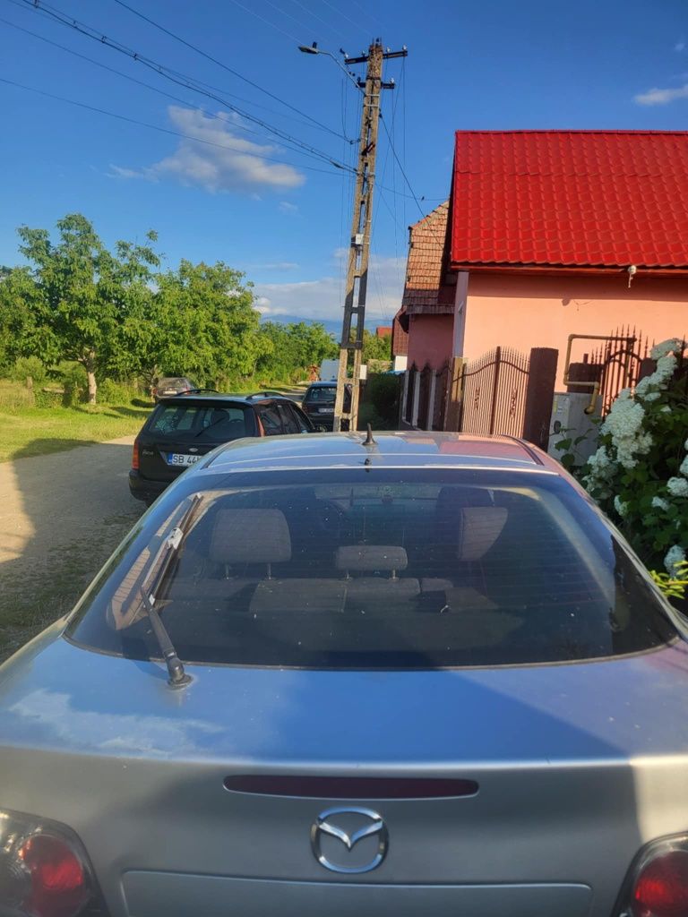Vând MAZDA ȘASE în stare bună